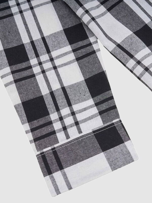 Men's Long Sleeve Casual Shirt with Plaid Pattern and Loose Fit