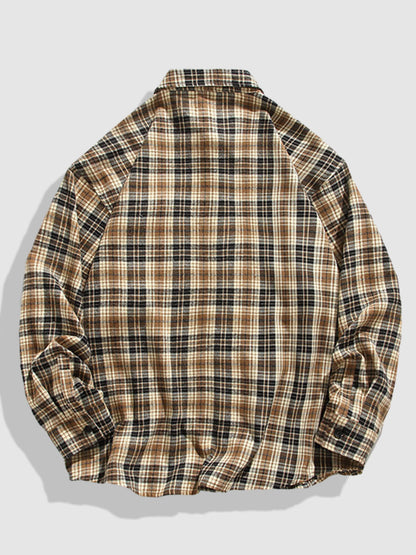 Men's Classic Casual Checkered Shirt with Pockets and Long Sleeves