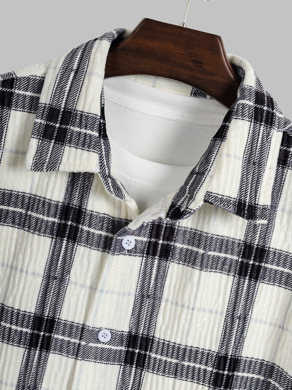 Men's long-sleeve shirt with pleats, plaid fleece fabric for a comfortable and stylish look