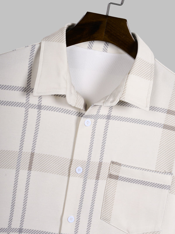 Men's short sleeve retro style shirt with checkered pattern and pocket