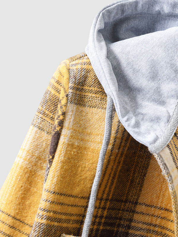 Men's quilted fleece vest with plaid pattern and hood with drawstring