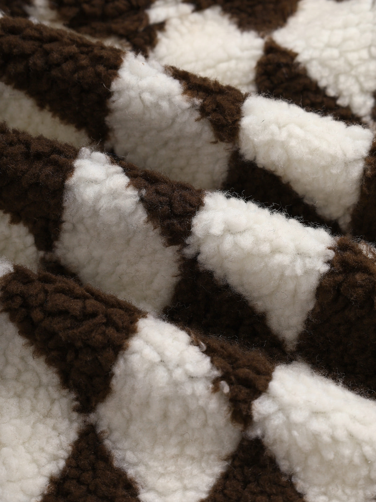 Elegant Men's Faux Fur Lapel Jacket with Diamond Plaid Pattern and Single Pocket