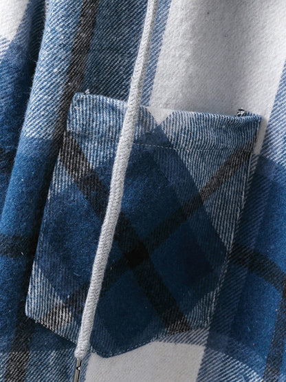 Men's quilted fleece vest with plaid pattern and hood with drawstring