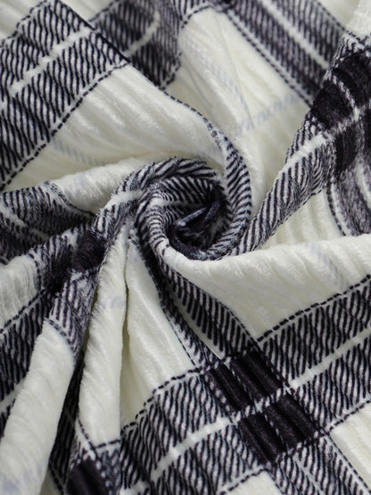 Men's long-sleeve shirt with pleats, plaid fleece fabric for a comfortable and stylish look