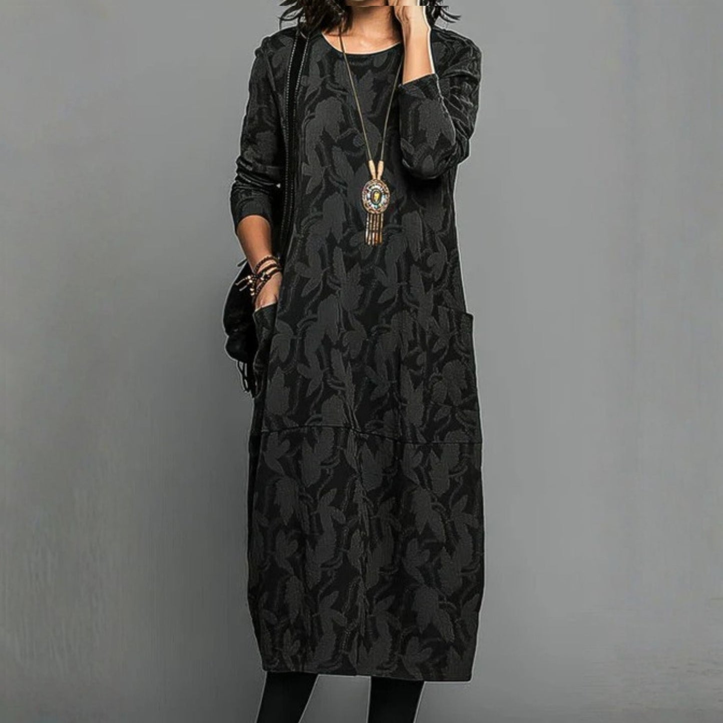 Avero | Warm Winter Dress with Elegant Cut