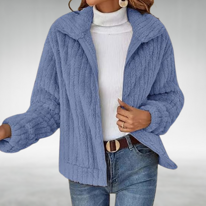 FREYA | COSY JACKET WITH RELAXED FIT AND ELEGANT TUMMY COVERAGE