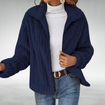 FREYA | COSY JACKET WITH RELAXED FIT AND ELEGANT TUMMY COVERAGE