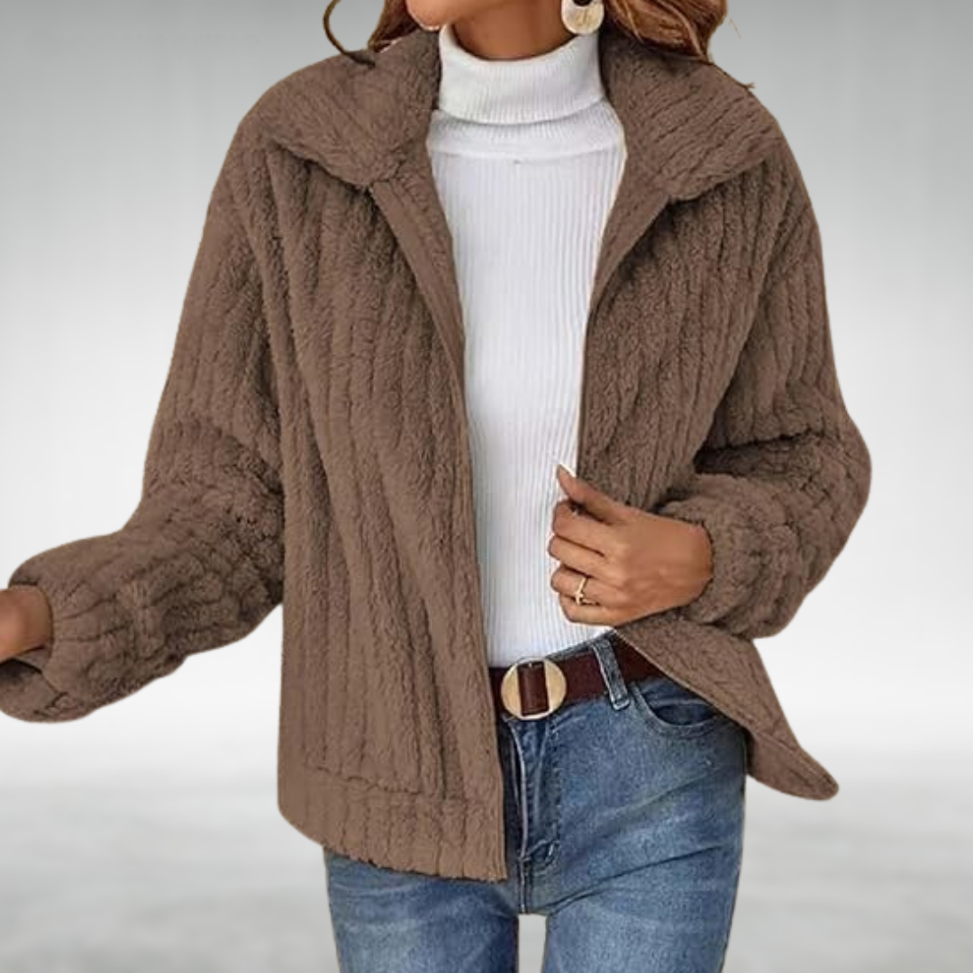 FREYA | COSY JACKET WITH RELAXED FIT AND ELEGANT TUMMY COVERAGE