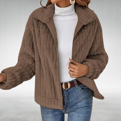 FREYA | COSY JACKET WITH RELAXED FIT AND ELEGANT TUMMY COVERAGE