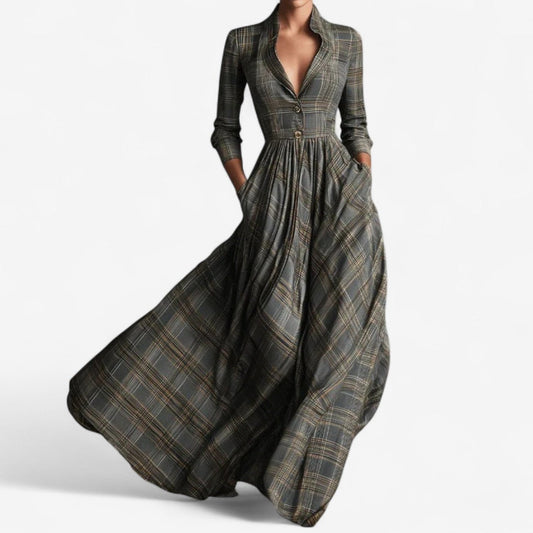 Laila™ Elegant Plaid Robe for a Sophisticated Style